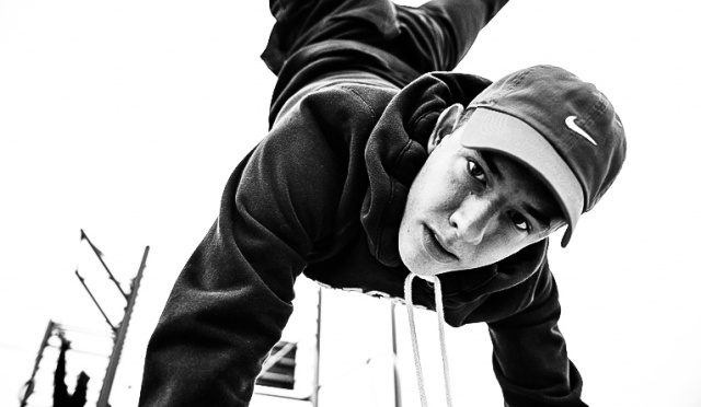 Fot. Łukasz Szełemej [Radio Szczecin] Street Workout, czyli wykorzystanie własnego ciężaru do poprawy formy [ZDJĘCIA, WIDEO]