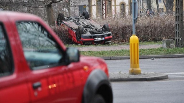 Pijany kierowca powinien ponosić poważniejsze konsekwencje niż przewiduje to obecny kodeks karny - uważają posłowie Prawa i Sprawiedliwości.