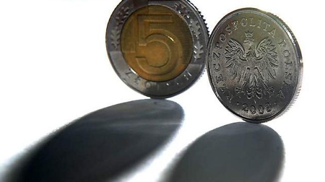 Długi Polaków wzrosły w ubiegłym roku o 1,5 mld zł. Mowa m.in. o niezapłaconych rachunkach za prąd, gaz czy kablówkę, których wartość przekracza 200 zł, a od terminu płatności minęły co najmniej dwa miesiące.