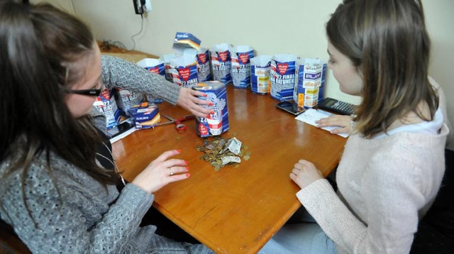Z każdym rokiem Polacy wrzucają coraz więcej pieniędzy do puszek na akcję charytatywną Jurka Owsiaka. Za tymi wynikami stoi przede wszystkim inflacja i wzrost PKB - szacują dziennikarze Wirtualnej Polski.