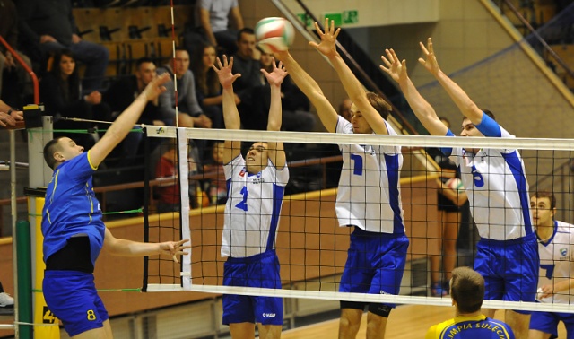 Szczecinianie przegrali dziś na wyjeździe z liderem rozgrywek Olimpią Sulęcin 0:3.