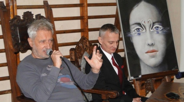 Rafał Olbiński - światowej sławy artysta-malarz, grafik i plakacista odwiedził Szczecin. We wtorek spotkał się z uczniami szczecińskiego Plastyka.