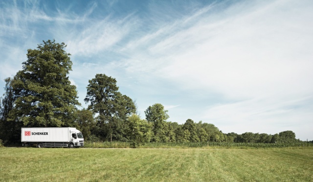 Nowy magazyn dla szwedzkiego klienta uruchomił w Goleniowie DB Schenker Logistics po tym, jak skandynawska firma zdecydowała się przenieść swoje centrum dystrybucyjne z Holandii do Polski - podaje portal Wirtualny Nowy Przemysł.
