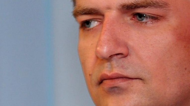 Pakiet kolejkowy, czyli system rozwiązań, który rozładuje kolejki do polskich lekarzy przedstawił premierowi minister zdrowia Bartosz Arłukowicz - informuje TVN24.