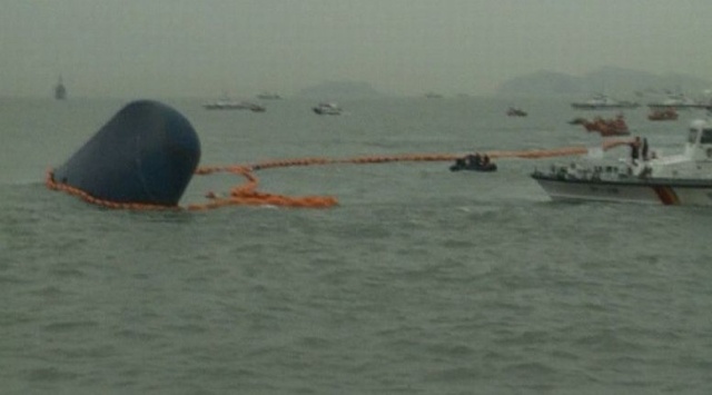 Rośnie liczba ofiar śmiertelnych katastrofy promu Sewol, który zatonął w środę w Cieśninie Koreańskiej.