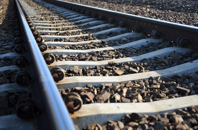 Za trzy lata pociąg ze Szczecina do Berlina może pojechać szybciej. Europoseł SLD Bogusław Liberadzki powiedział w Rozmowach pod krawatem, że pieniądze na remont torów przekaże Unia Europejska.