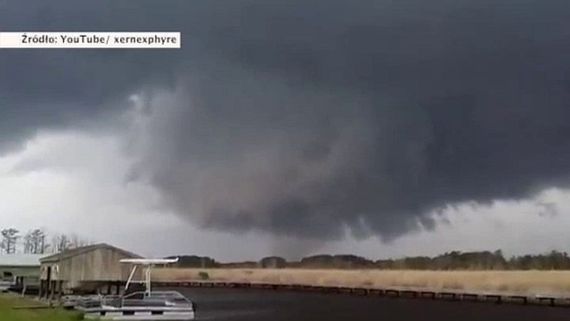 Według ostatnich danych, zginęło w nich 18 osób.