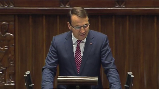 Polska jest bezpieczna, potencjał militarny rośnie - tak mówił w czwartek w Sejmie szef polskiego MSZ, Radosław Sikorski.