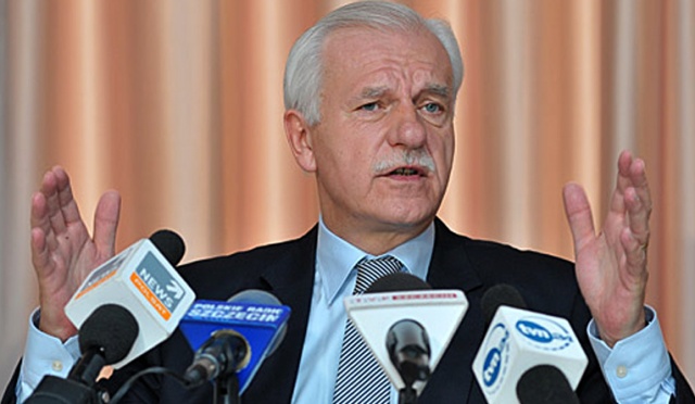 Wybory na Ukrainie przebiegną spokojnie, jeśli Rosja będzie tego chciała - w ten sposób Andrzej Olechowski, były minister spraw zagranicznych odniósł się do wydarzeń w tym kraju.