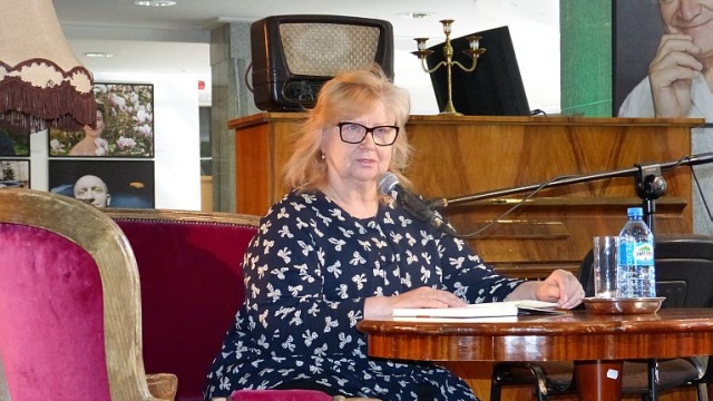 Kilkudniowy maraton głośnego czytania książek w Szczecinie rozpoczęła Stanisława Celińska. Słynna polska aktorka sięgnęła po Papuszę Angeliki Kuźniak.