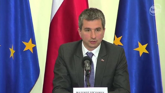 Odtajnienie tajemnicy skarbowej w sprawie żony byłego ministra transportu Sławomira Nowaka zapowiedział we wtorek minister finansów Mateusz Szczurek.
