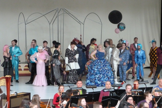 Jeden z największych operetkowych hitów wszech czasów Hrabina Marica Imre Kalmana w niedzielę zainaugurowała sezon operowy w Teatrze Letnim.