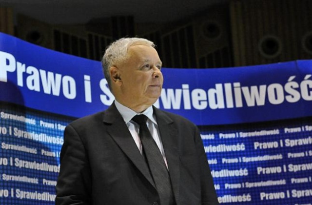 Na prawicy trwają zaloty Polski Razem Jarosława Gowina i Prawa i Sprawiedliwości. Plan jest prosty - koalicja wyborcza przeciwko PO.