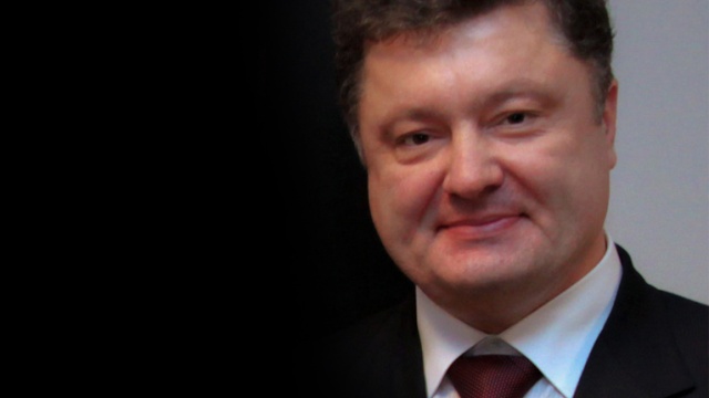 Prezydent Ukrainy Petro Poroszenko zwrócił się do prezydenta Białorusi Alaksandra Łukaszenki z prośbą o pomoc w przeprowadzeniu w Mińsku spotkania trójstronnej grupy kontaktowej w sprawie uregulowania sytuacji w Donbasie - informuje Interfax-Ukraina.