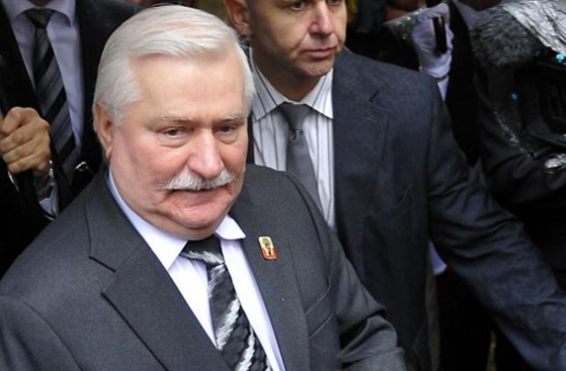 Putin jest na przegranym. Pytanie tylko ile nam guzów nabije i ile nam krwi upuści - tak o rosyjsko-ukraińskim konflikcie mówi były prezydent Lech Wałęsa.