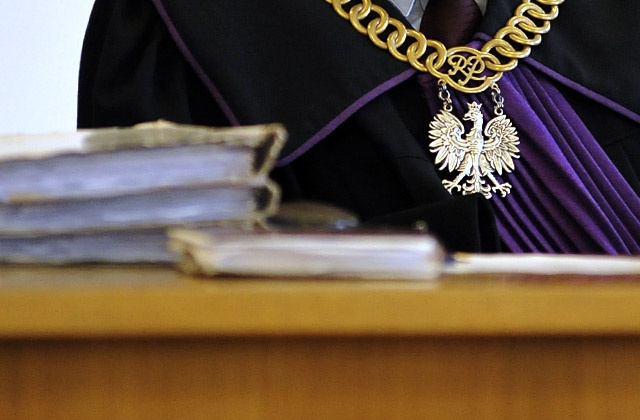 Łódzka prokuratura umorzyła śledztwo przeciw podejrzanemu o podżeganie do zabójstwa byłego szefa policji Marka Papały.