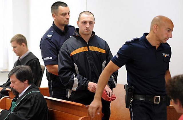 Prokurator Generalny Andrzej Seremet polecił śledczym, by sprawdzili akta blisko 400 spraw, w których skazane zostały osoby z zaburzeniami psychicznymi lub ograniczoną poczytalnością - informuje Gazeta Wyborcza.