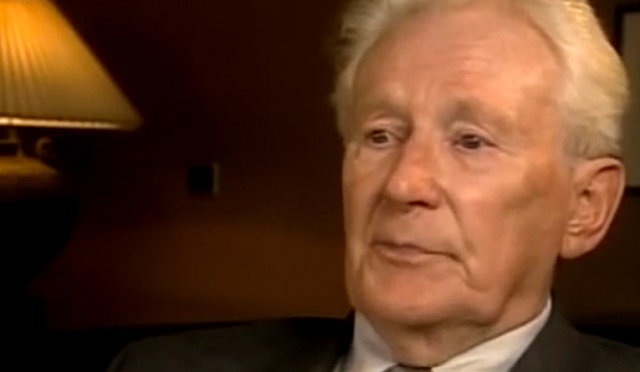 Były esesman oskarżony o pomocnictwo w zamordowaniu 300 tys. osób. Według niemieckich prokuratorów, 93-letni Oskar Groening jako strażnik obozu zagłady Auschwitz jest współodpowiedzialny za śmierć więźniów.