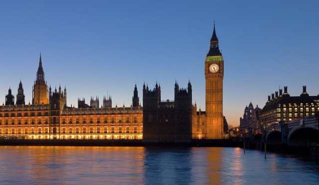 Sklepy z polskimi produktami, firmy budowlane, zakłady fryzjerskie czy kawiarnie. Coraz więcej emigrantów z naszego kraju zakłada w Wielkiej Brytanii własny biznes.