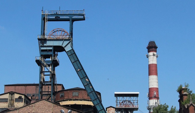 Dwaj kolejni górnicy - ranni w katastrofie w kopalni Mysłowice-Wesoła - zmarli w nocy z poniedziałku na wtorek w Centrum Leczenia Oparzeń w Siemianowicach Śląskich - podał we wtorek lekarz dyżurny. To czwarta i piąta ofiara wypadku - informuje Polska Agencja Prasowa.