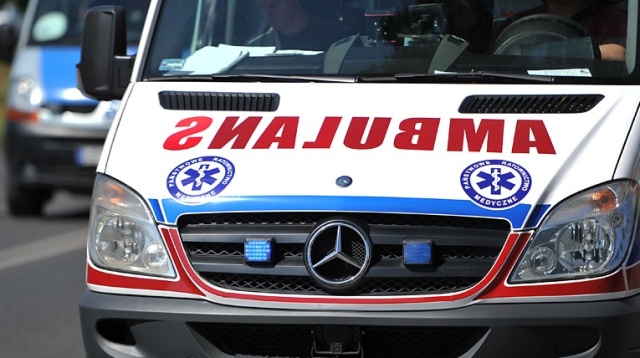 2,5-letnia dziewczynka wypadła z okna na czwartym piętrze bloku w Andrychowie, w województwie małopolskim. Mimo reanimacji, dziecko zmarło - podają ogólnopolskie media.