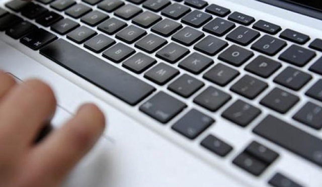 30 tysięcy loginów i haseł Giełdy Papierów Wartościowych padło łupem hakerów. Wyciek dotyczył również systemów pocztowych i bankowych.