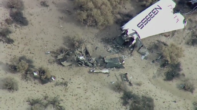 Pasażerski statek kosmiczny SpaceShipTwo eksplodował podczas lotu testowego. Pojazd należący do firmy Virgin Galactic wybuchł podczas przelotu nad pustynią Mojave w Kalifornii w USA.