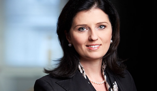 Za kołem polarnym czeka bogactwo, które świat dopiero spróbuje zagospodarować. Wiceminister gospodarki Ilona Antoniszyn-Klik chce, by polskie firmy brały w tym udział - pisze Puls Biznesu.