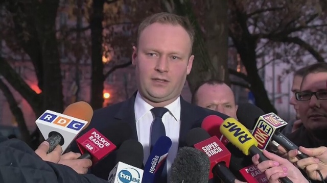 Godzinę trwało posiedzenie Komitetu politycznego Prawa i Sprawiedliwości w sprawie Adama Hofmana, Mariusza Kamińskiego i Adama Rogackiego. Wszyscy zostali wyrzuceni z partii.