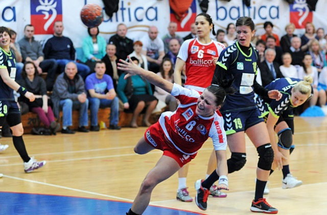 Piłkarki ręczne Pogoni Baltica wygrały ostatni w tym roku w Szczecinie mecz o mistrzostwo Polski. W środę pokonały Olimpię Beskid Nowy Sącz 30:26.