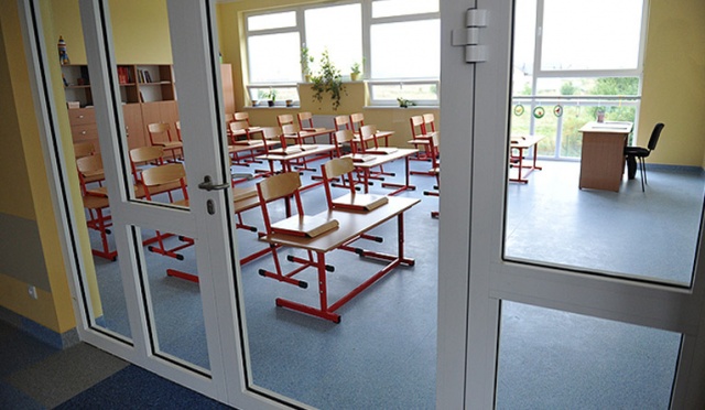 Zamiast liceów, więcej szkół zawodowych i techników, bo w Polsce zaczyna brakować fachowców - tak mówili goście programu Radio Szczecin na Wieczór.