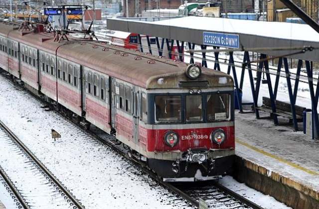 Ponad 23 mln złotych będzie kosztować modernizacja pociągów osobowych zachodniopomorskich kolei. Władze województwa rozstrzygnęły przetarg na remont trzech składów.