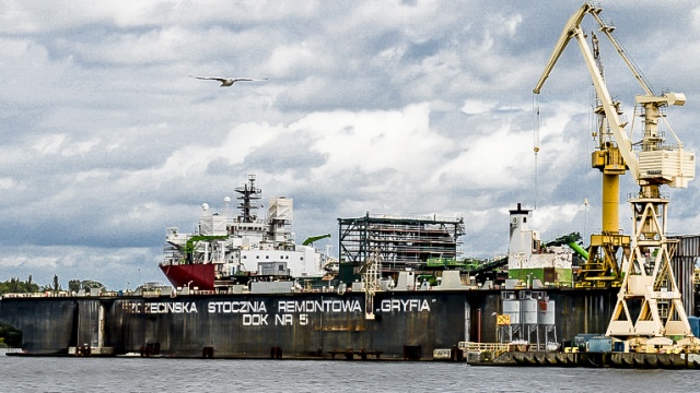 Masowiec Panamax Nereid należący do greckiego armatora nie zostanie w środę przeholowany do Morskiej Stoczni Remontowej Gryfia.