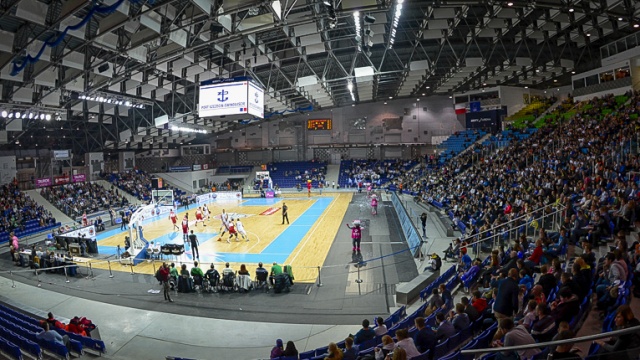 Najwięcej punktów w hali Azoty Arena dla szczecińskich koszykarzy zdobyli Trevor Releford i Vitaliy Kovalenko. Fot. Jarosław Gaszyński [Radio Szczecin] Niespodzianki nie było, Wilki Morskie przegrały ze Śląskiem Wrocław [ZDJĘCIA]