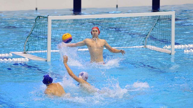 Eliminacyjny turniej ME w piłce wodnej juniorów potrwa w Szczecinie do niedzieli. Fot. Łukasz Szełemej [Radio Szczecin] Eliminacje do ME: Polscy waterpoliści przegrali z Francją [WIDEO, ZDJĘCIA]