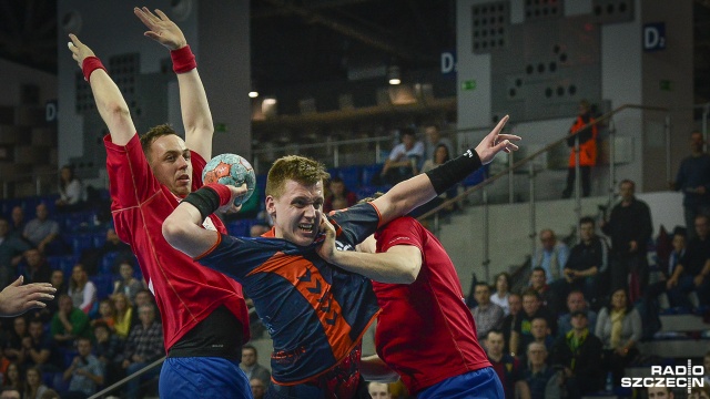 Piłkarze ręczni Pogoni Szczecin zremisowali w środę z Górnikiem Zabrze 31:31 (11:16) w przedostatniej kolejce sezonu zasadniczego rozgrywek o mistrzostwo Polski. Fot. Jarosław Gaszyński [Radio Szczecin] Dramatyczna końcówka. O miejscu przed play-offem zdecyduje ostatnia kolejka [DUŻO ZDJĘĆ, WIDEO]