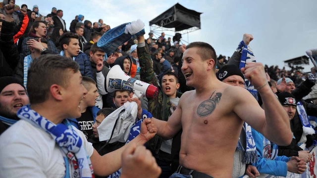 Błękitni Stargard pokonali w pierwszym półfinale PP Lecha Poznań 3:1. Fot. Łukasz Szełemej [Radio Szczecin] Błękitni w prima aprilis nie żartują [ZDJĘCIA]