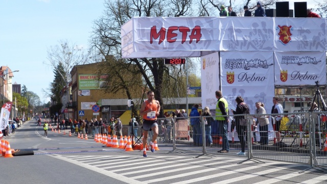 42. Maraton Dębno. Fot. Grzegorz Gibas [Radio Szczecin] Tysiące biegaczy wzięło udział w maratonie w Dębnie [ZDJĘCIA, WIDEO]