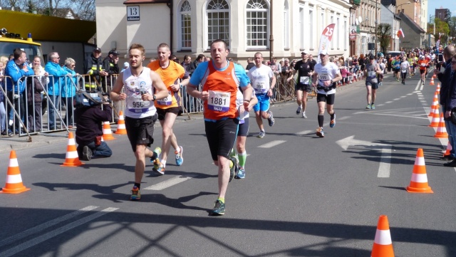 42. Maraton Dębno. Fot. Grzegorz Gibas [Radio Szczecin] Tysiące biegaczy wzięło udział w maratonie w Dębnie [ZDJĘCIA, WIDEO]