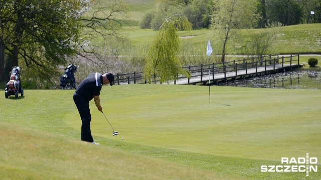 Zawody odbywają się na polach Binowo Park Golf Club. Fot. Jarosław Gaszyński [Radio Szczecin] Golfowa majówka na polu w Binowie [ZDJĘCIA]