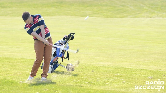 Zawody odbywają się na polach Binowo Park Golf Club. Fot. Jarosław Gaszyński [Radio Szczecin] Golfowa majówka na polu w Binowie [ZDJĘCIA]