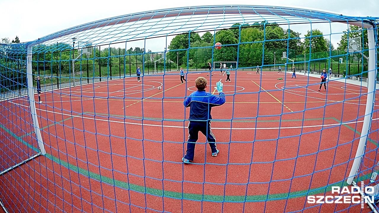 Hale sportowe, bieżnia i boisko do siatkówki powstaną w zachodniopomorskich gminach ze wsparciem Ministerstwa Sportu. Dzisiaj resort przedstawił listę obiektów przy szkołach, które będą budowane lub przebudowane z dofinansowaniem z budżetu państwa.