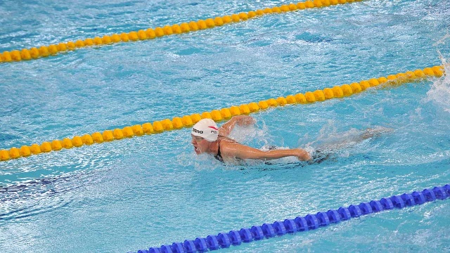 Mistrzostwa polski w pływaniu Masters na Floating Arenie. Fot. Łukasz Szełemej [Radio Szczecin] Zakończyli sportowe kariery, ale dalej chcą się ścigać [ZDJĘCIA, WIDEO]