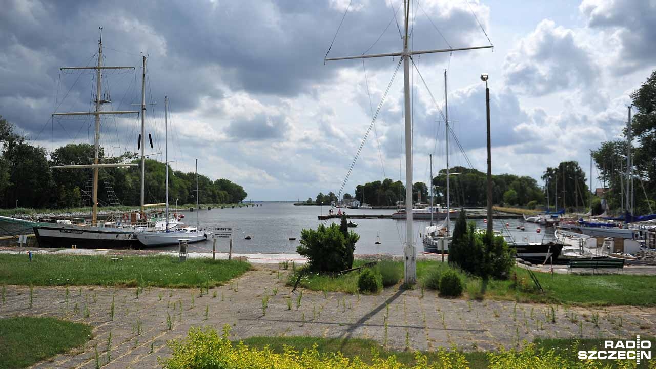 Są pieniądze - będzie remont i skończą się problemy słynnej żeglarskiej mariny w Trzebieży. Fundacja Port Jachtowy Trzebież zdobyła prawie trzy miliony złotych z Unii Europejskiej, kolejne 3 mln da Polski Związek Żeglarski.