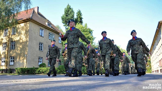 Święto Wojska Polskiego. Fot. Łukasz Szełemej [Radio Szczecin] Defilada, pokazy i odznaczenia. Wojsko świętuje [WIDEO, ZDJĘCIA]