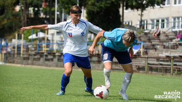 Piłkarki nożne Olimpii Szczecin przegrały na własnym stadionie z Górnikiem Łęczna 0:9. Fot. Konrad Nowak [Radio Szczecin] Nokaut w Szczecinie. Lider okazał się za mocny [ZDJĘCIA]