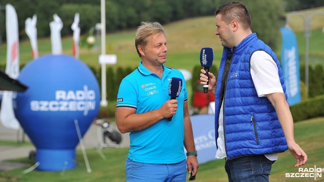 Jeden z zawodników Paweł Majewski. Fot. Łukasz Szełemej [Radio Szczecin] Radio Szczecin na polu golfowym [ZDJĘCIA]