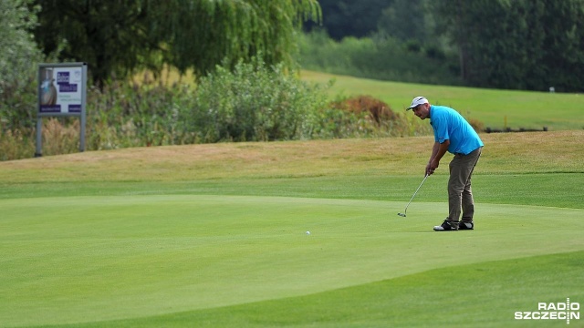 Trwa krajowy finał zmagań World Amateur Golfers Championship. Bierze w nim udział ponad 200 zawodników. Fot. Łukasz Szełemej [Radio Szczecin] Radio Szczecin na polu golfowym [ZDJĘCIA]