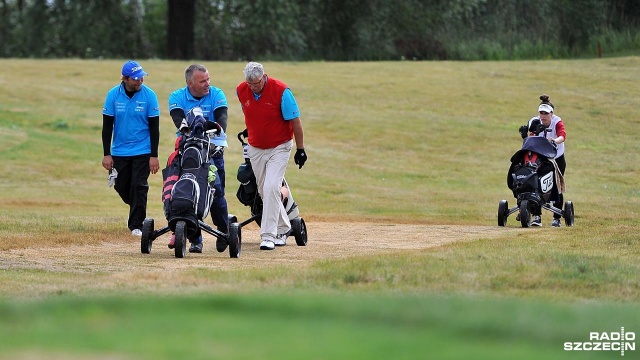 Trwa krajowy finał zmagań World Amateur Golfers Championship. Bierze w nim udział ponad 200 zawodników. Fot. Łukasz Szełemej [Radio Szczecin] Radio Szczecin na polu golfowym [ZDJĘCIA]