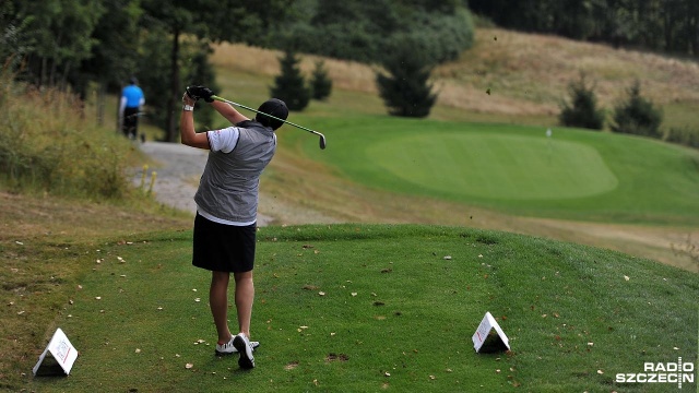 Trwa krajowy finał zmagań World Amateur Golfers Championship. Bierze w nim udział ponad 200 zawodników. Fot. Łukasz Szełemej [Radio Szczecin] Radio Szczecin na polu golfowym [ZDJĘCIA]